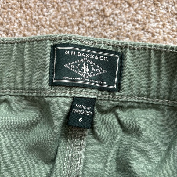 GH Bass and Co. Size 6 Green Chino Pants - Picture 3 of 5